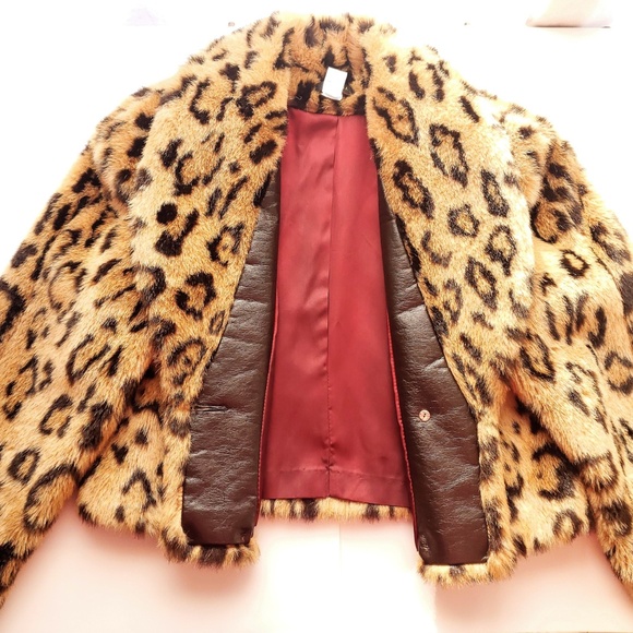 Fashionable Women’s Leopard Faux Fur Coat - Picture 4 of 6